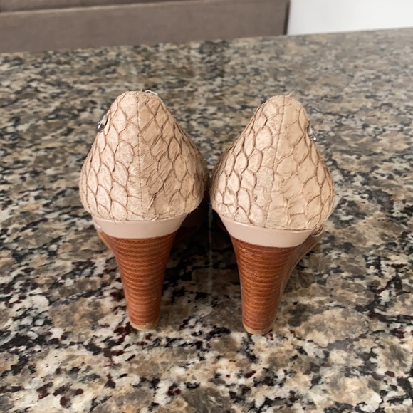 peep toe high wedge sandals - Picture 3 of 5